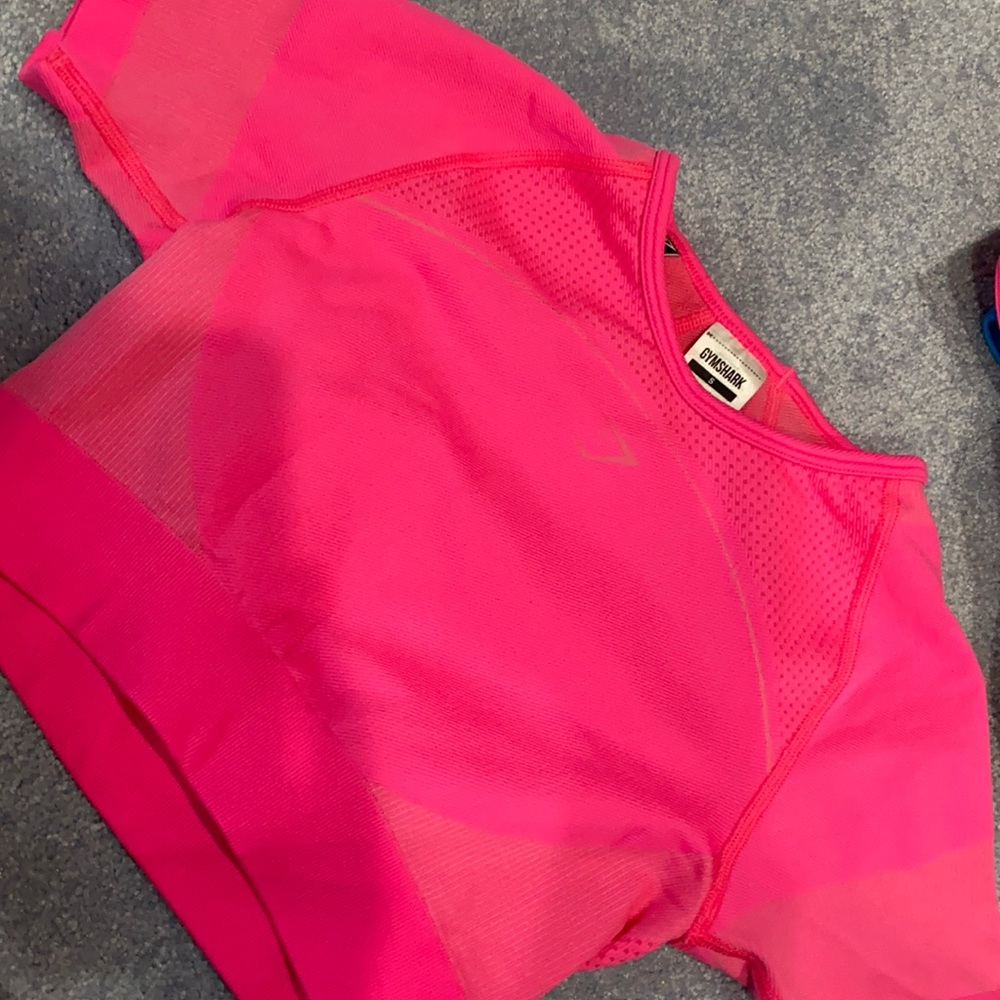 Gymshark Ultra seamless crop top cyber pink
